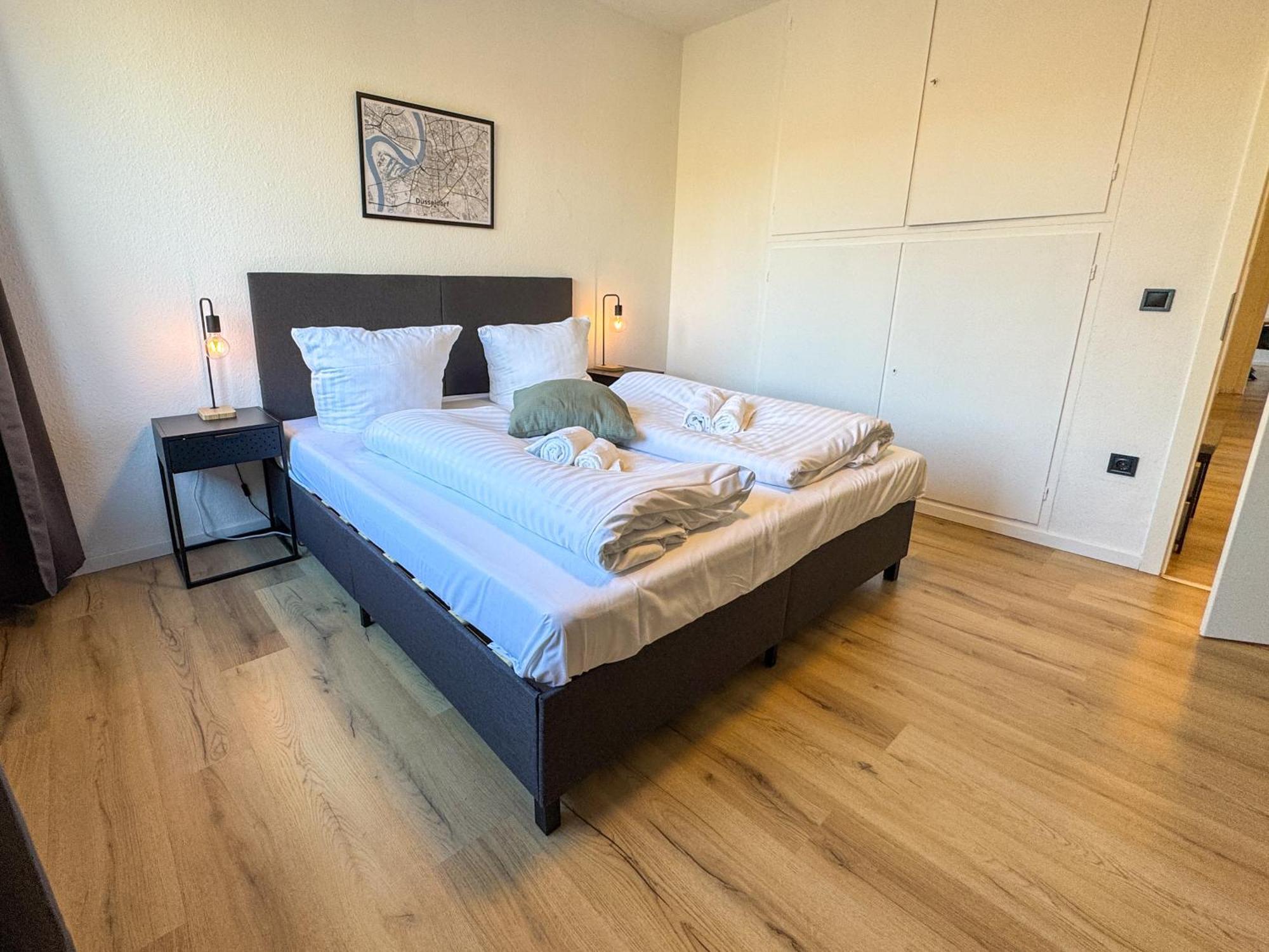 Apartment Duesseltal Messe 100Qm Dusseldorf Luaran gambar